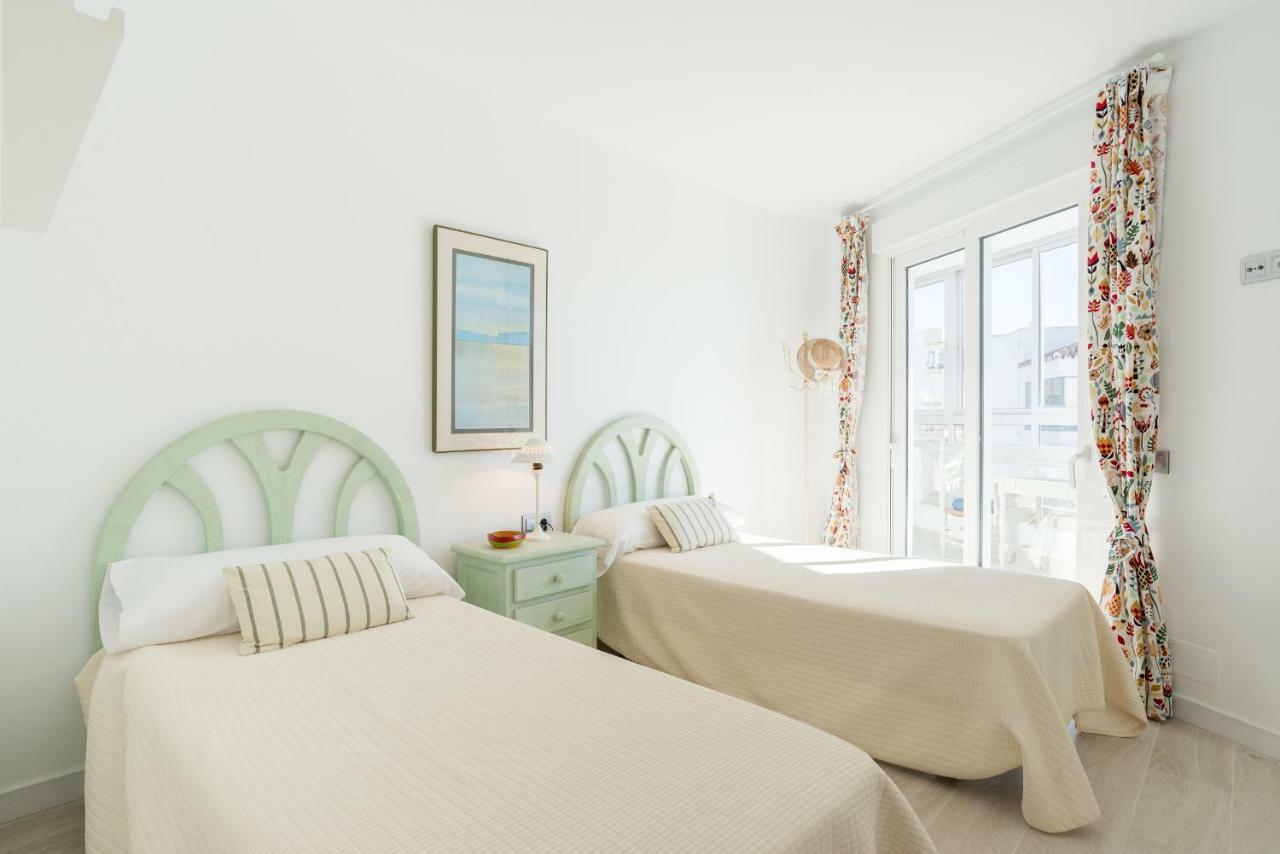 Tgh/ Marbella Beachfront And Center Bagian luar foto
