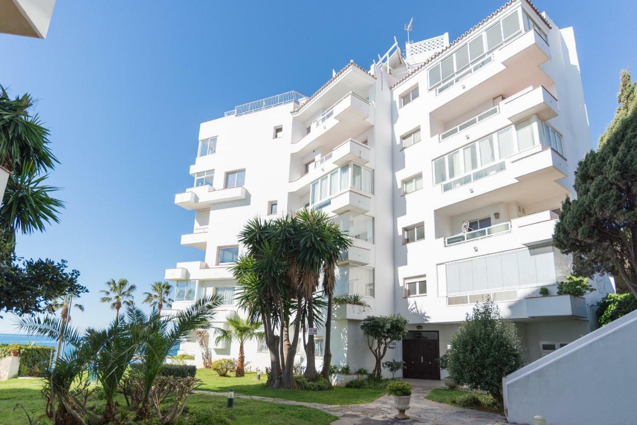 Tgh/ Marbella Beachfront And Center Bagian luar foto